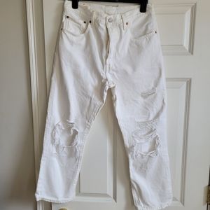 Levi's off-white distressed jeans size 31